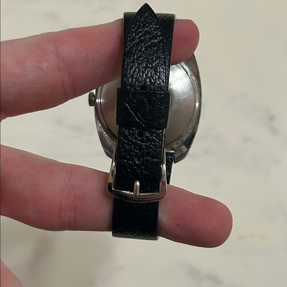 Vintage 1970’s Timex Electric Dynabeat Black and Silver Watch - Picture 9 of 11